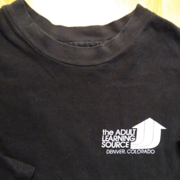 Vintage Mark Twain Literacy Books Reading Quote T-Shirt - Picture 4 of 8